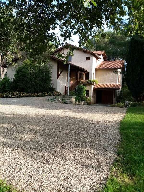 Maison à TRIE-SUR-BAISE