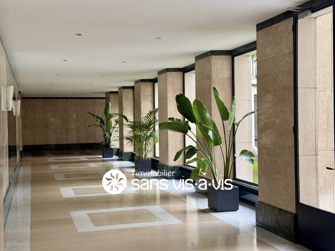 Appartement à NEUILLY-SUR-SEINE