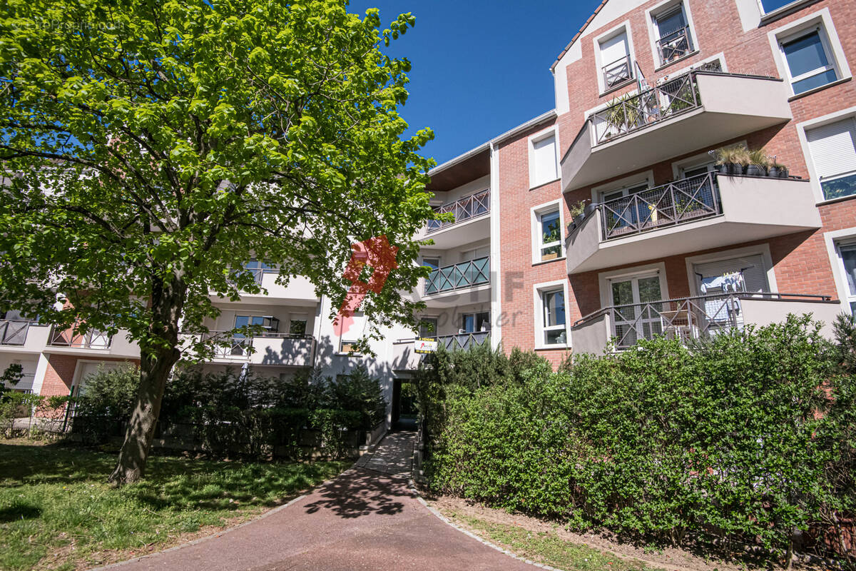 Appartement à COURCOURONNES