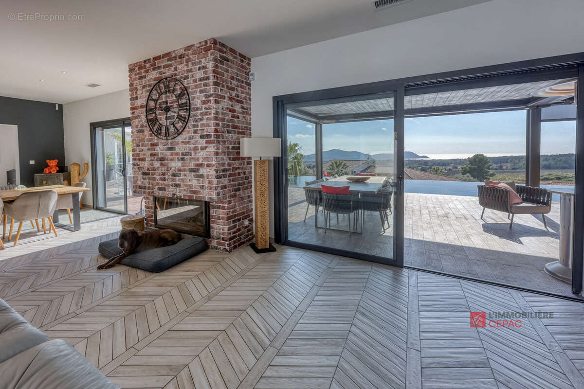 Maison à LA CADIERE-D'AZUR