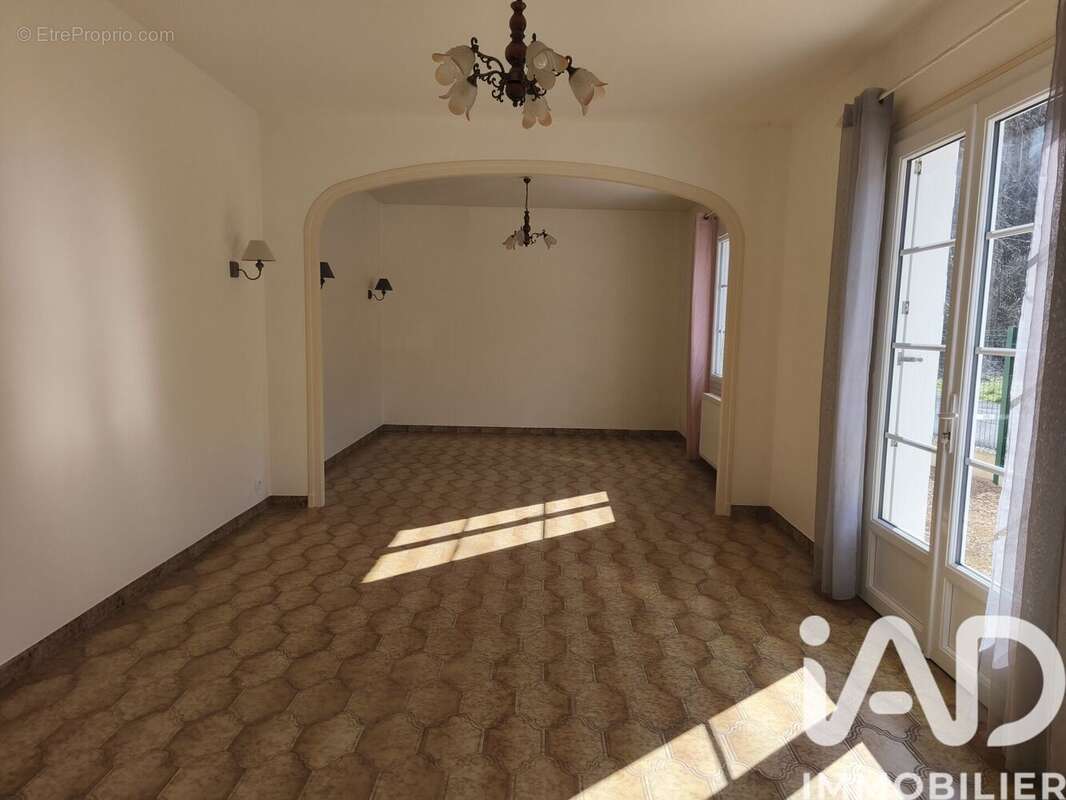 Photo 6 - Maison à REUGNY