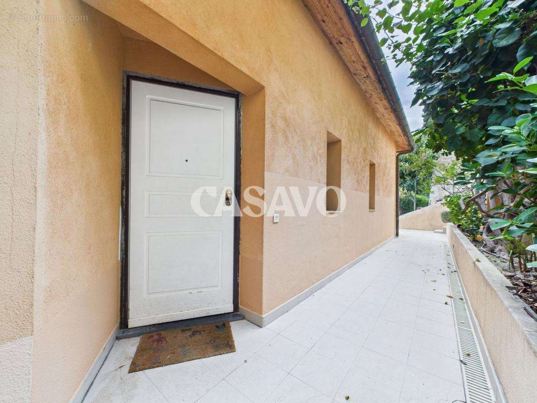 Appartement à ROQUEBRUNE-CAP-MARTIN