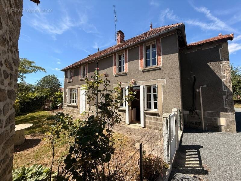 Maison à CROZANT