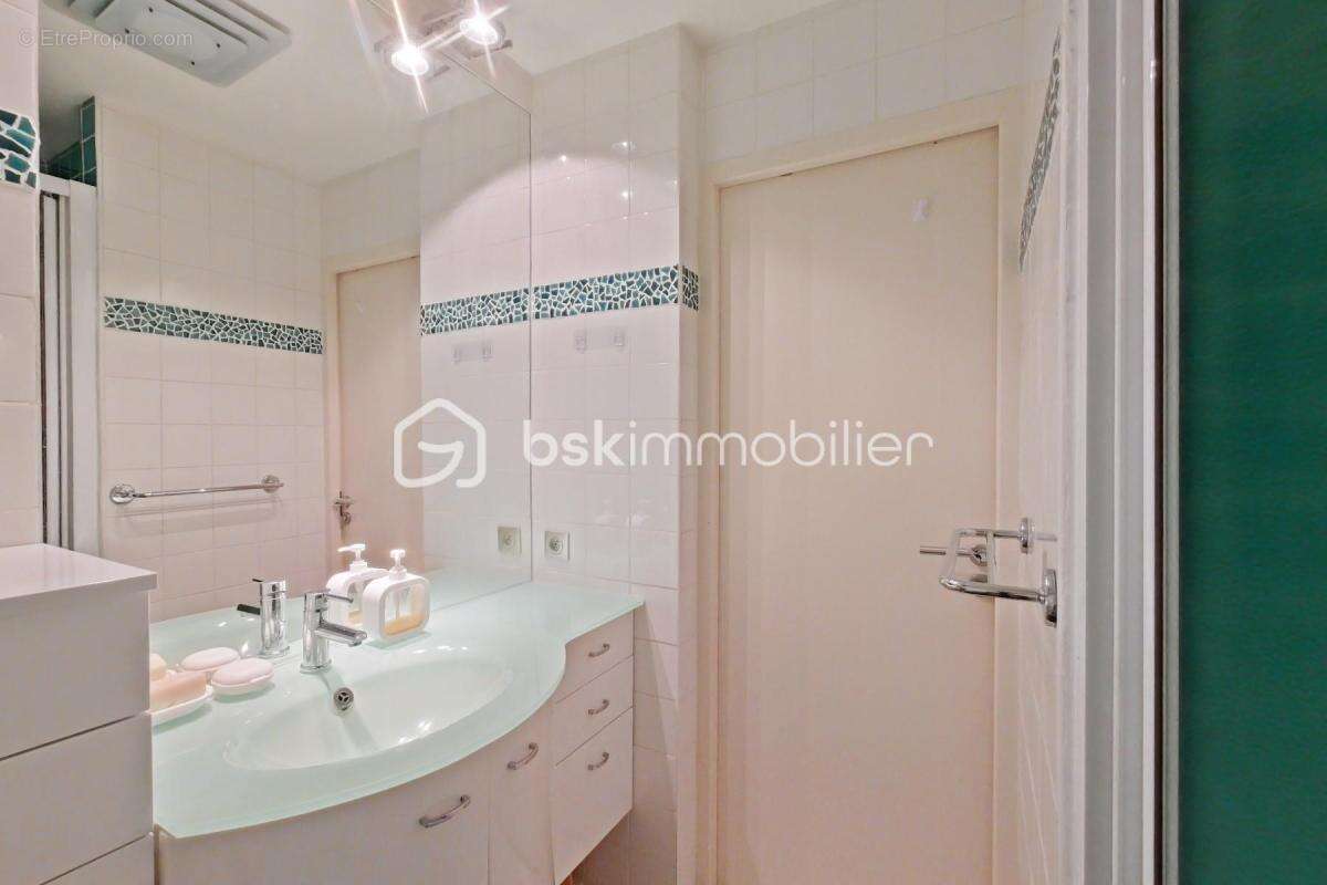 Appartement à BUSSY-SAINT-GEORGES