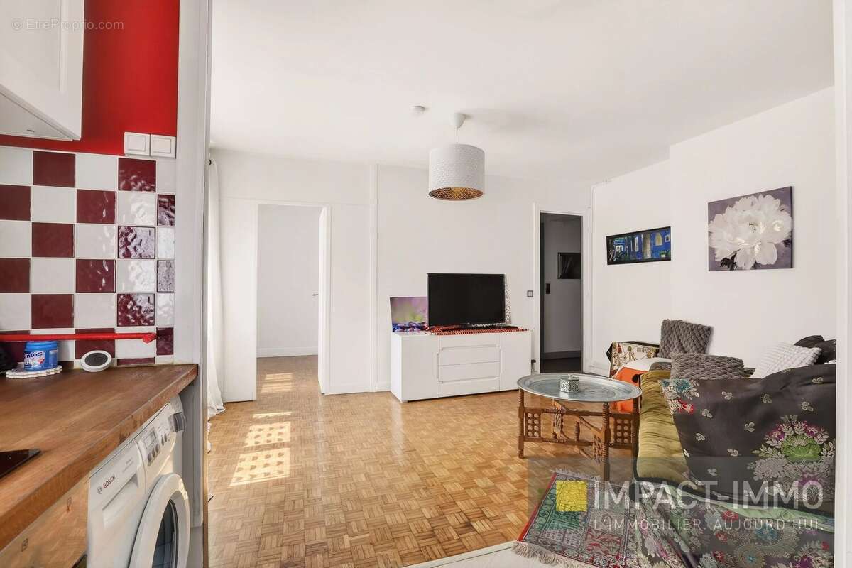 Appartement à COURBEVOIE
