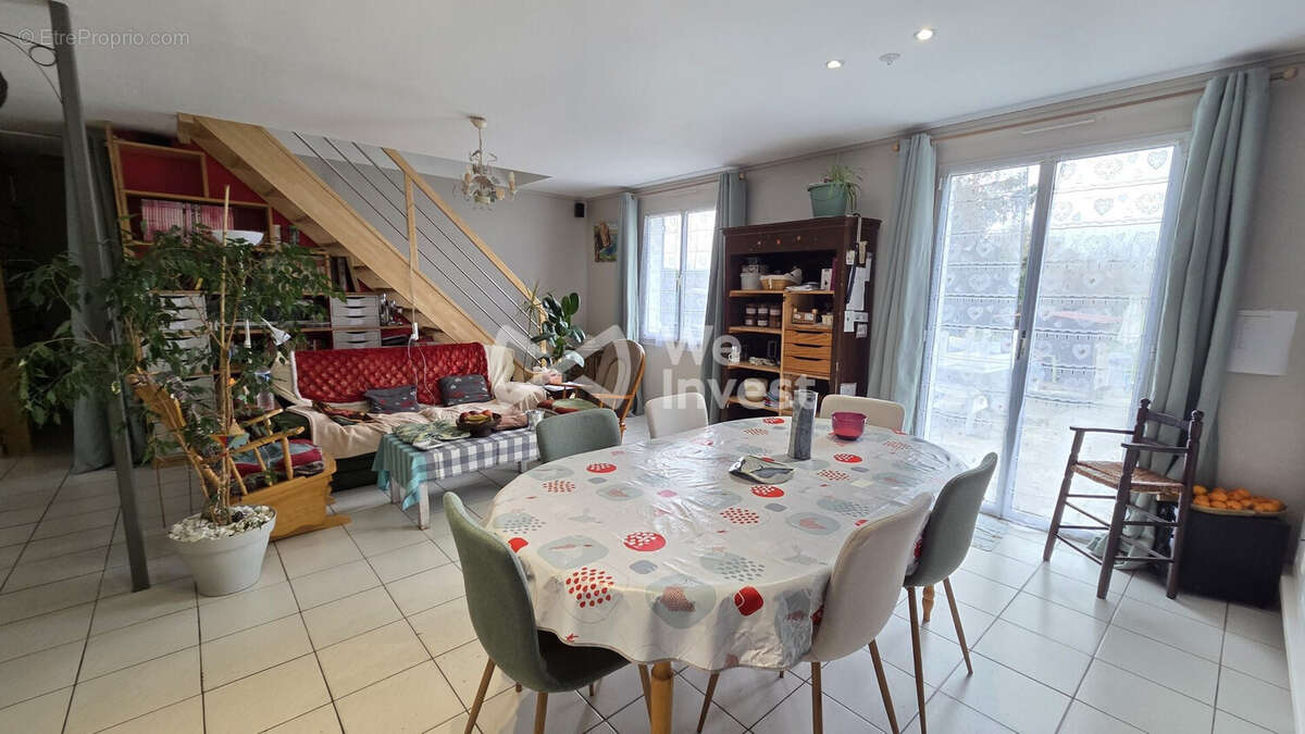 Maison à COURLON-SUR-YONNE