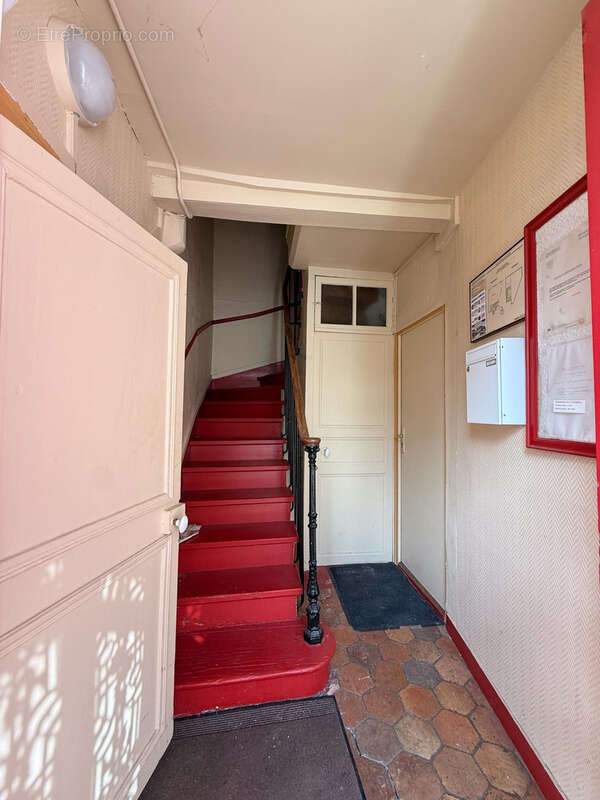 Appartement à LA FERTE-ALAIS