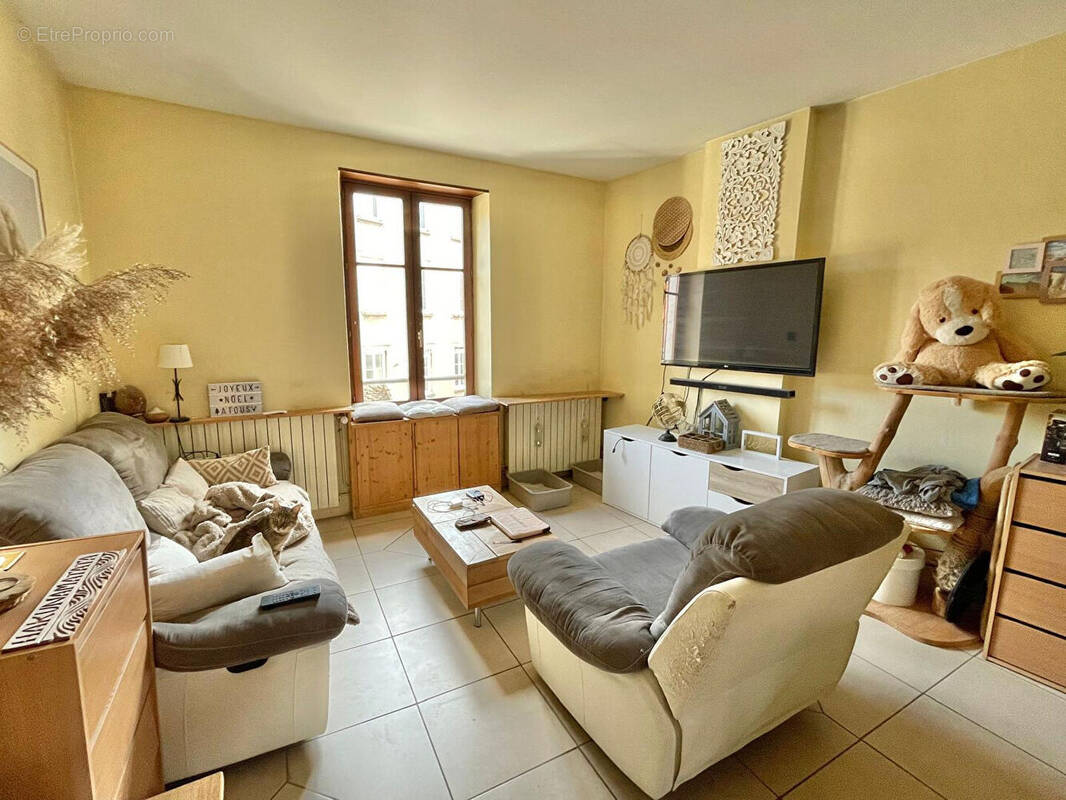 Appartement à LA TOUR-DU-PIN