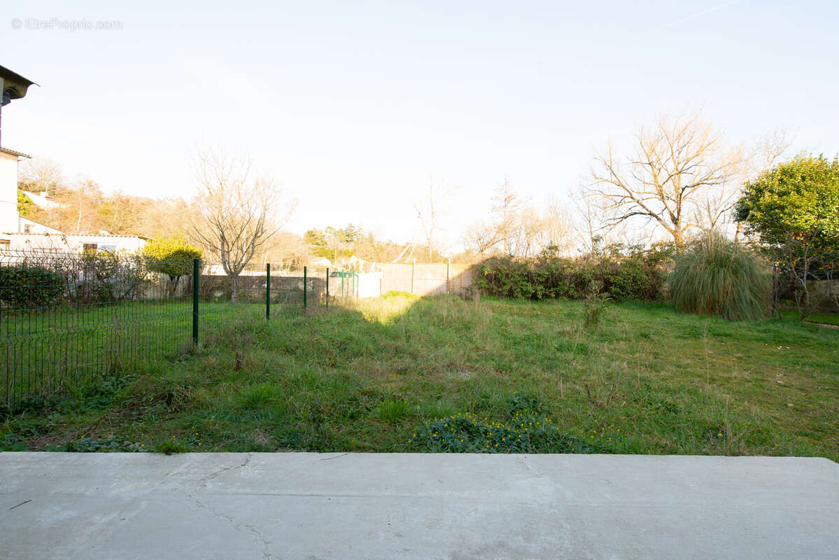 Appartement à LATRESNE