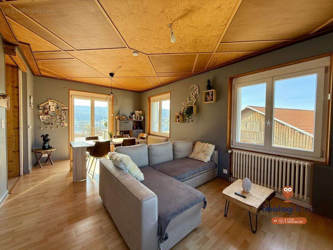 Appartement à SAINT-POINT-LAC