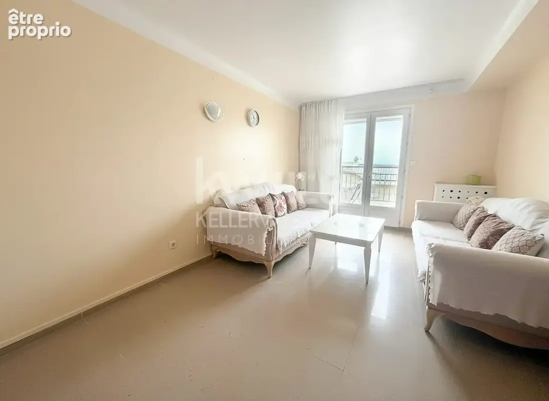 Appartement 65 m² à Antibes  - photo 2