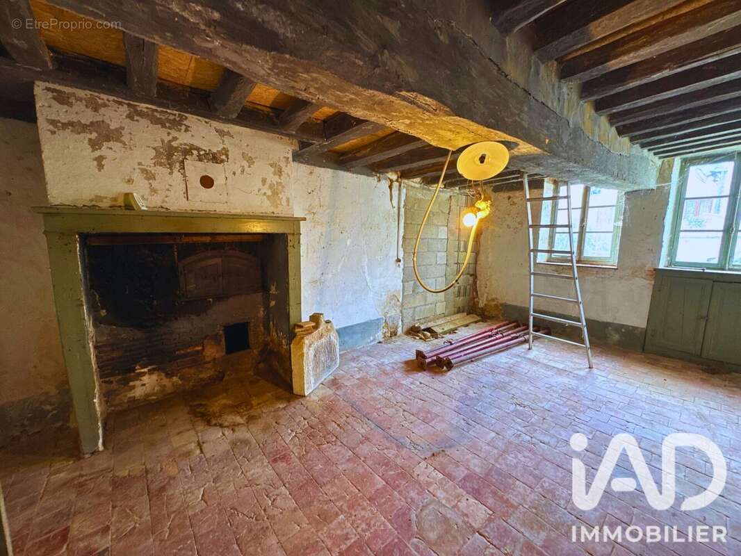 Maison 113 m² à Alligny-Cosne  - photo 6