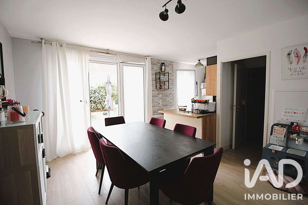 Photo 2 - Maison à VILLECRESNES