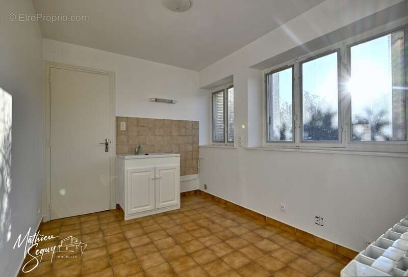 Appartement à CHARBONNIERES-LES-BAINS