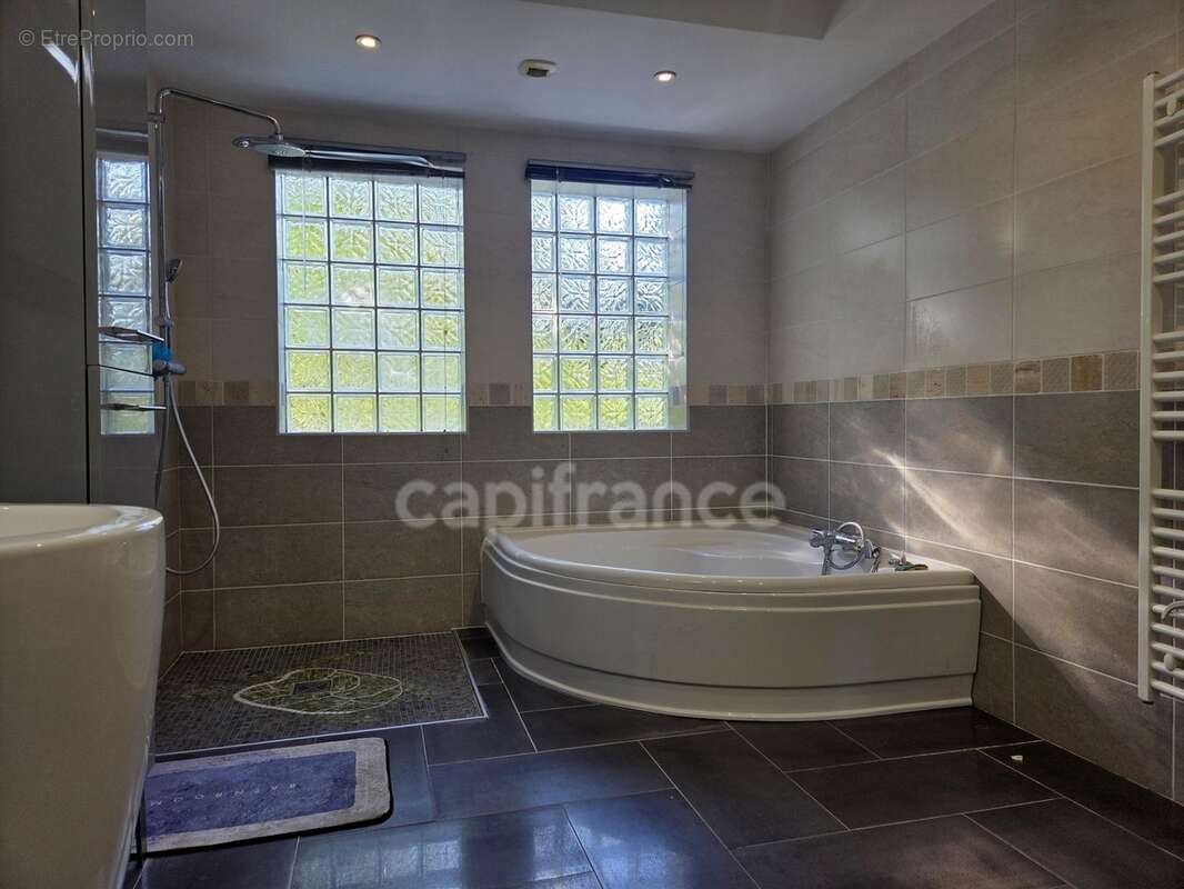 Maison de plain-pied aux volumes hors normes - photo 8