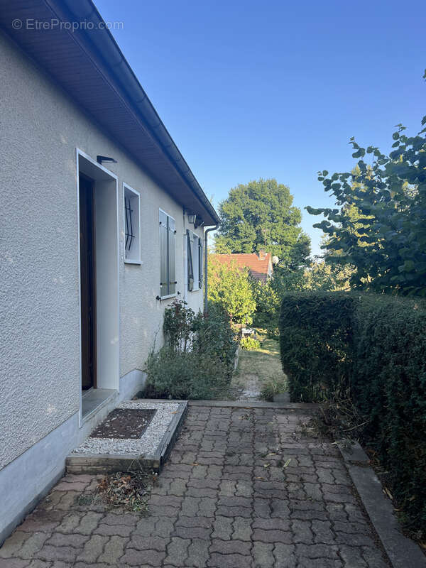 Maison à COULANGES-LES-NEVERS