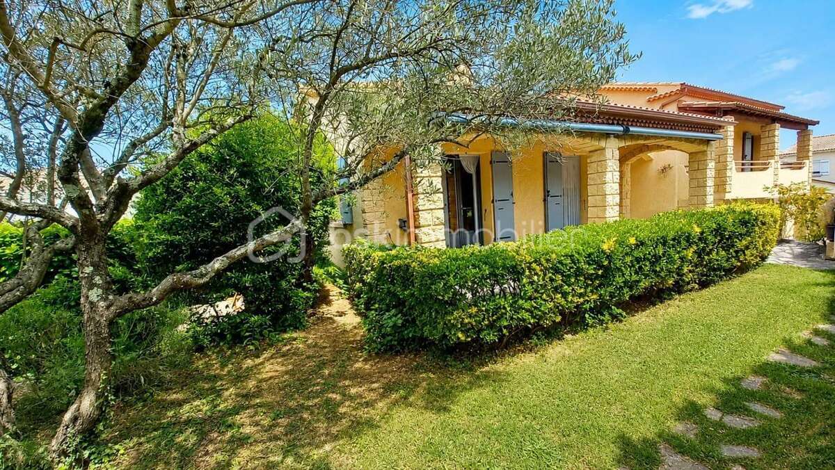 Maison à BAGNOLS-SUR-CEZE