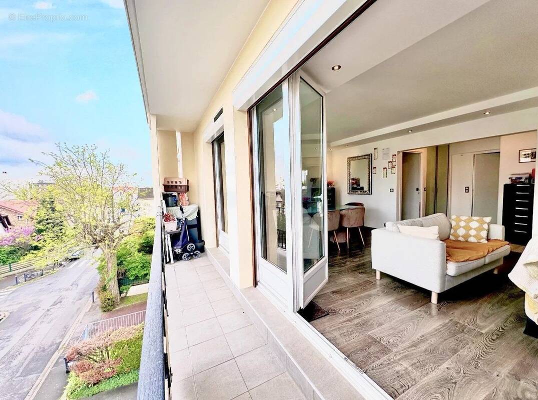 Appartement à SAINT-MAUR-DES-FOSSES
