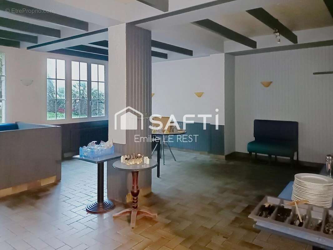 Photo 4 - Commerce à PLOMODIERN