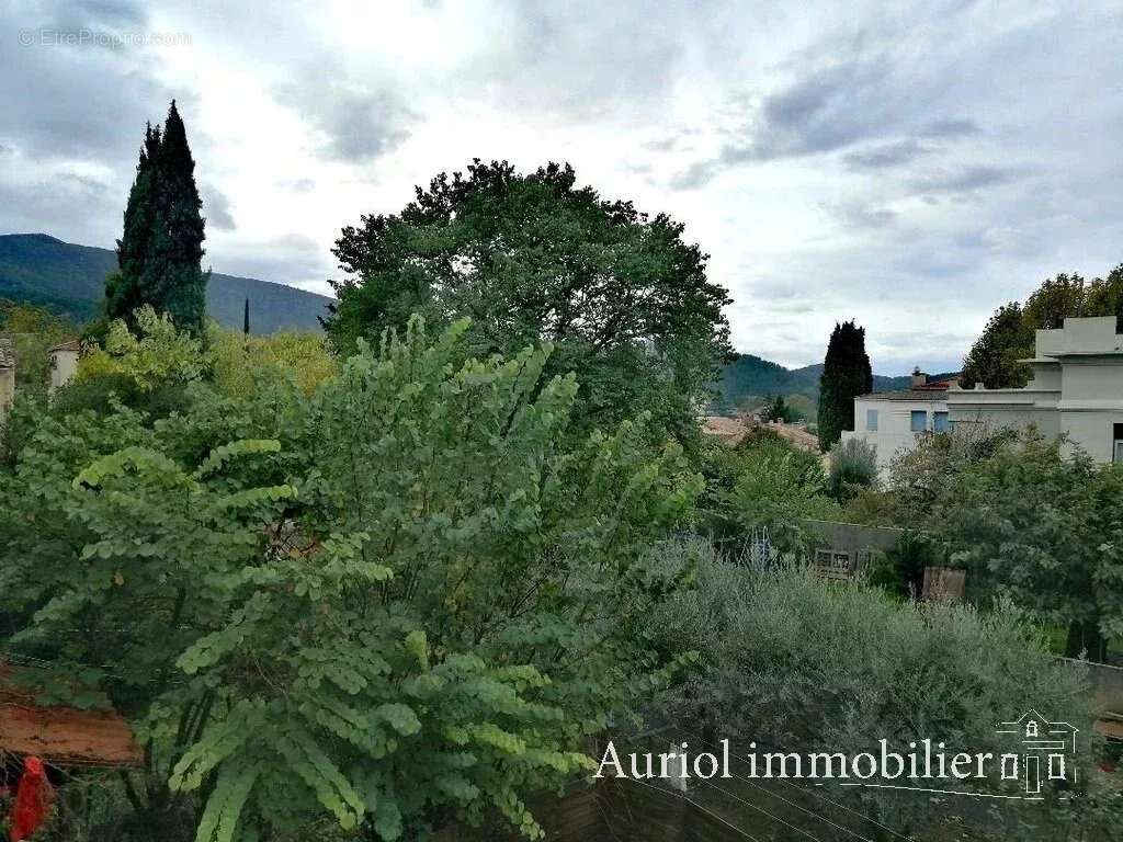 Appartement à SAINT-ZACHARIE