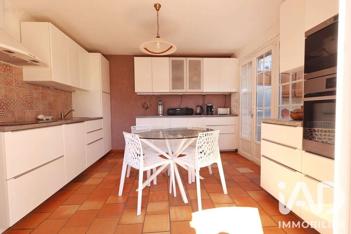 Maison 135 m² à La Seyne-Sur-Mer  - photo 6