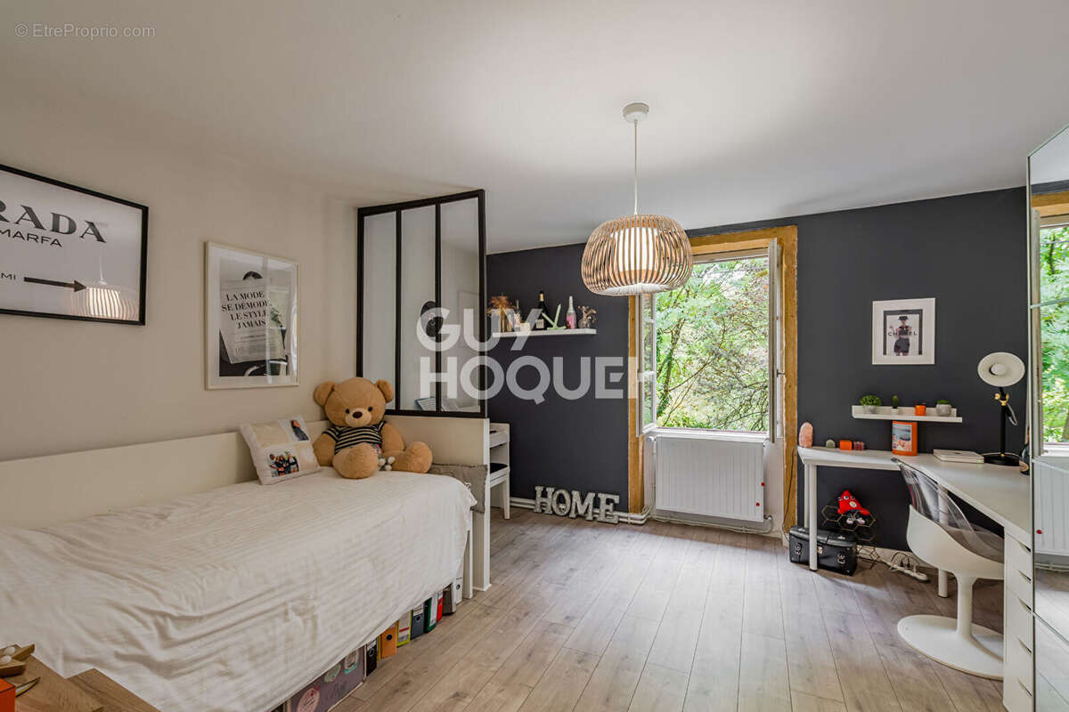 Appartement à POUILLY-LE-MONIAL