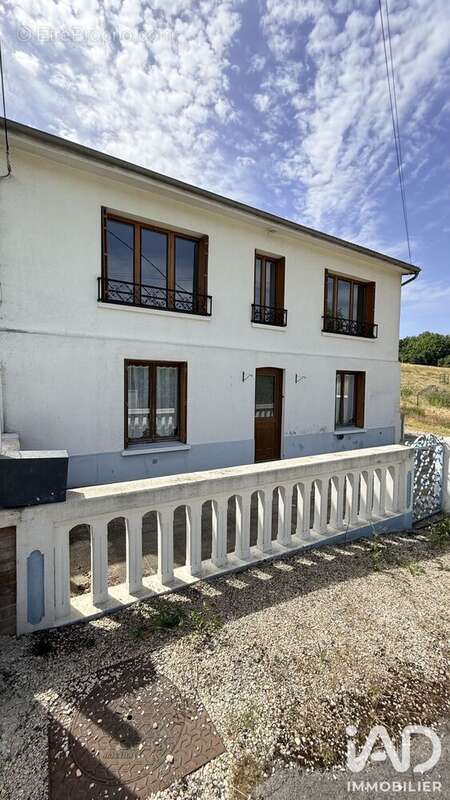 Photo 2 - Maison à VAUX-LES-MOURON