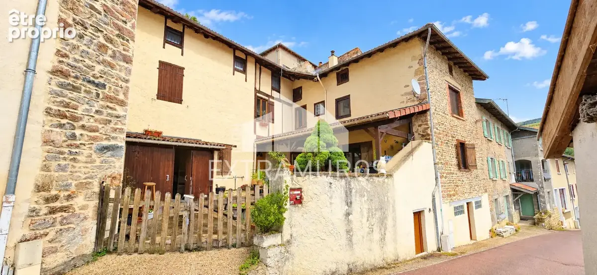 VALSONNE   Maison de village 104 m2 avec garage, atelier et jardin - photo 1