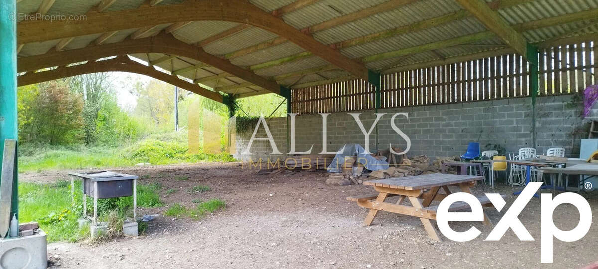 Commerce à RADEPONT