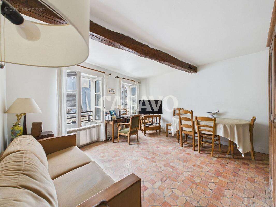 Appartement à PARIS-4E