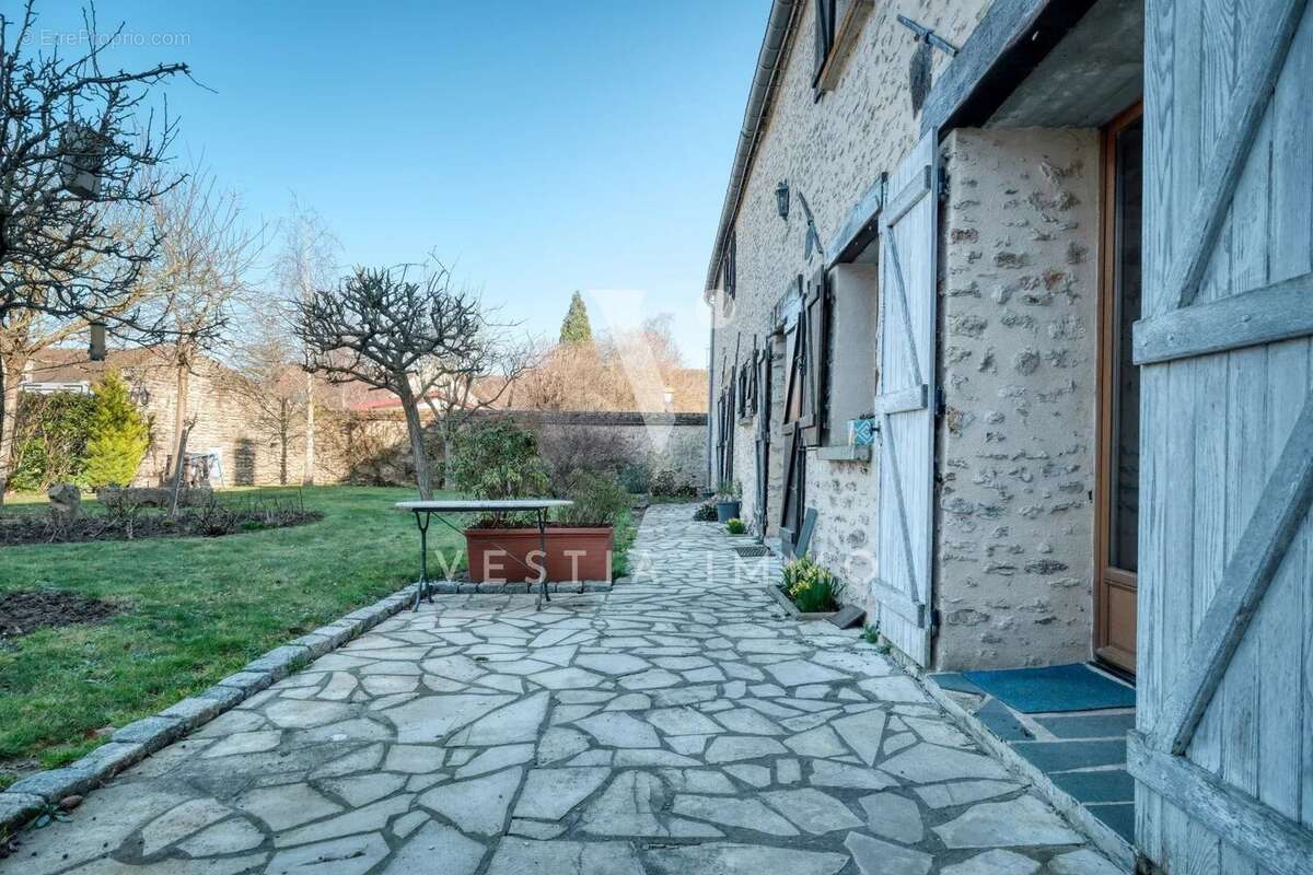 Ancien Corps de ferme du XVIIe – 402 m² – Fort potentiel à 13 min de Rambouillet - photo 18