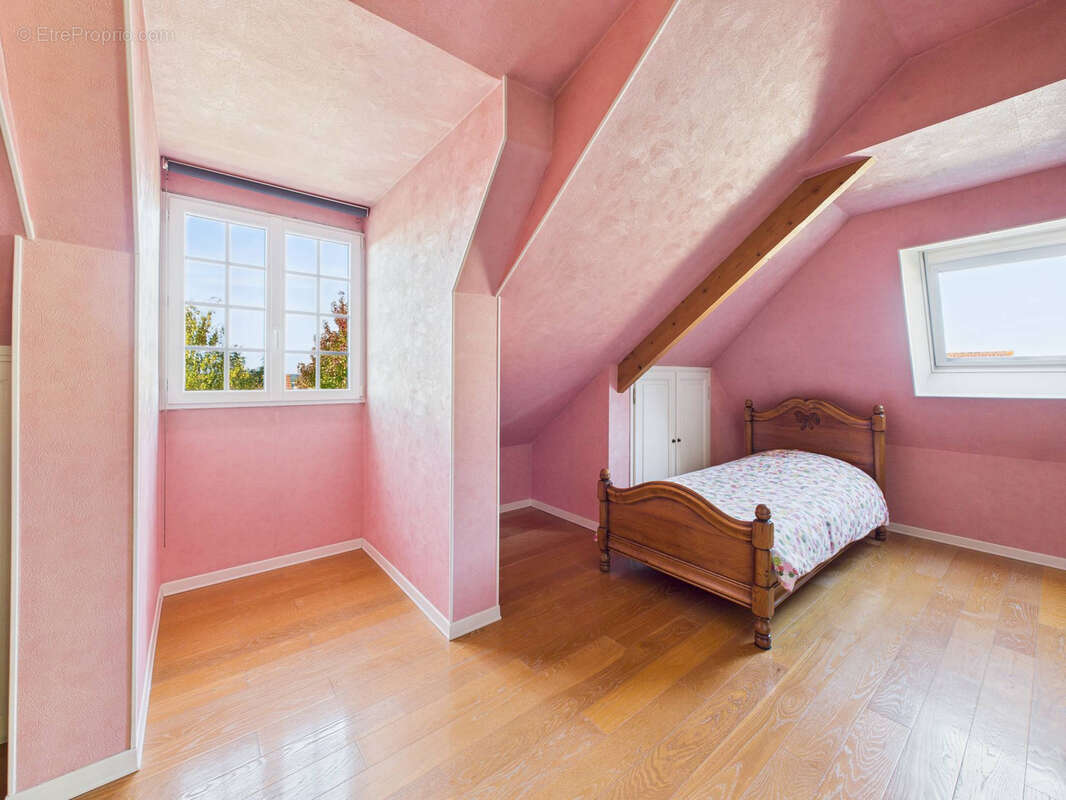 Maison à SAINT-PIERRE-DU-PERRAY