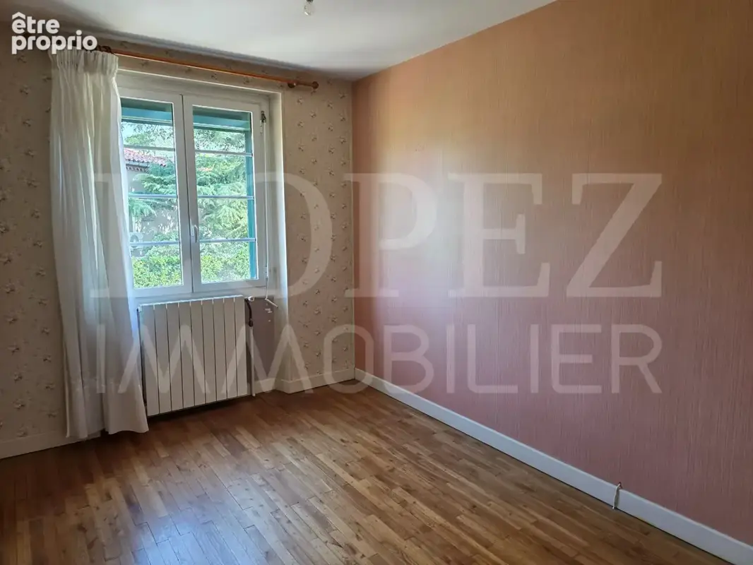 Maison avec garage et jardin - photo 6