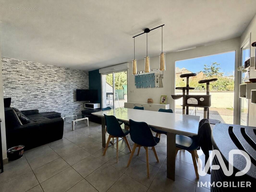 Photo 1 - Maison à LUC-LA-PRIMAUBE