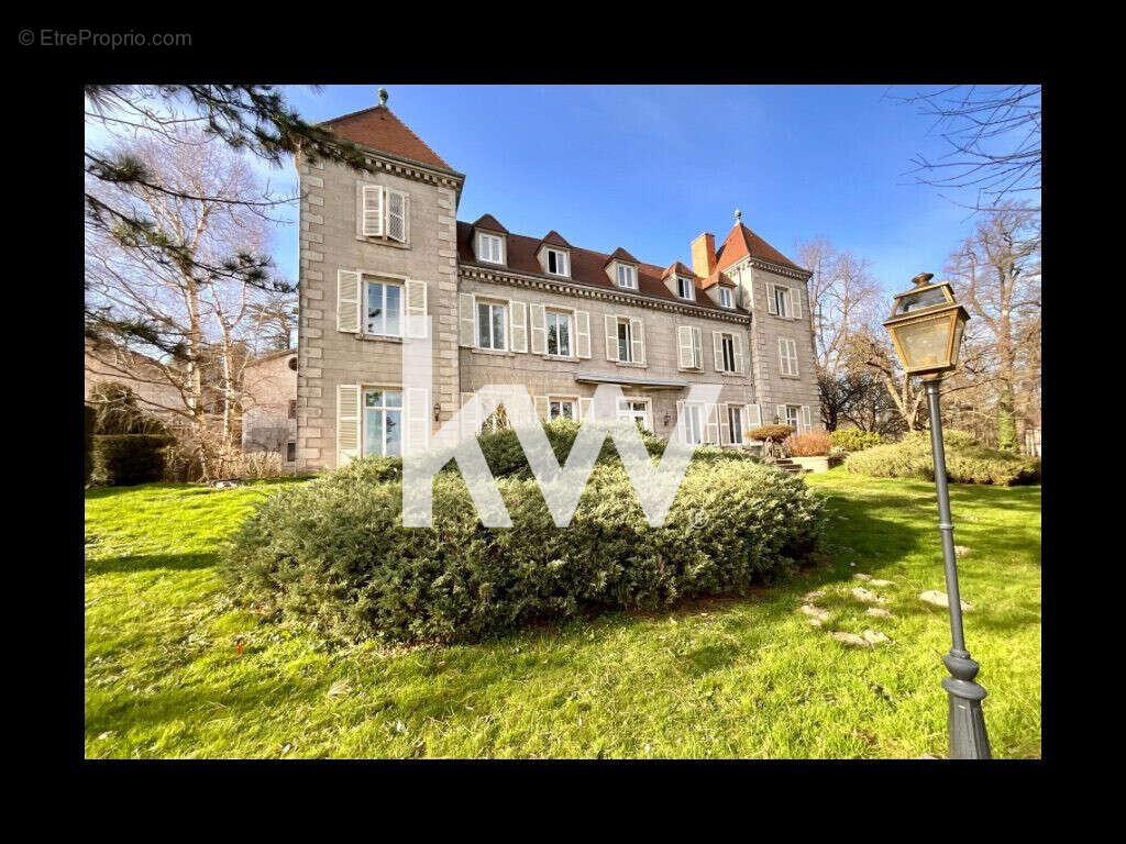 Autre à LA TALAUDIERE