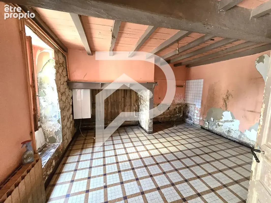 Maison de 78 m² et dépendances, sur un terrain de 637 m². - photo 4