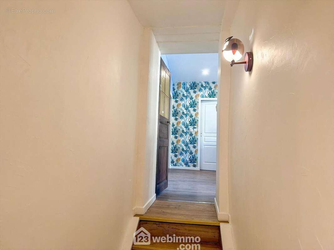 Couloir - Maison à CUREL