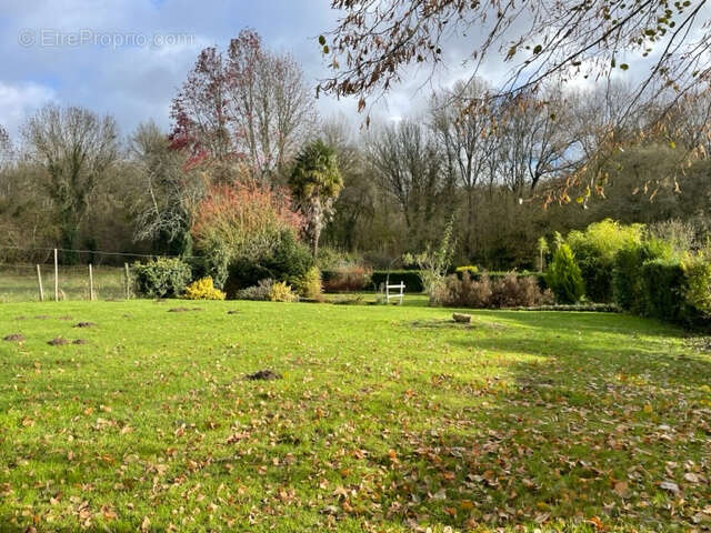 Maison à CONDE-SUR-HUISNE