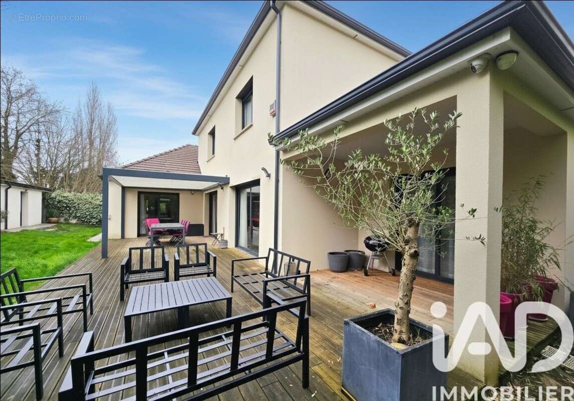 Photo 2 - Maison à MAGNY-LE-HONGRE