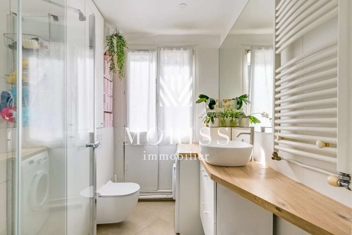 Appartement à PARIS-17E