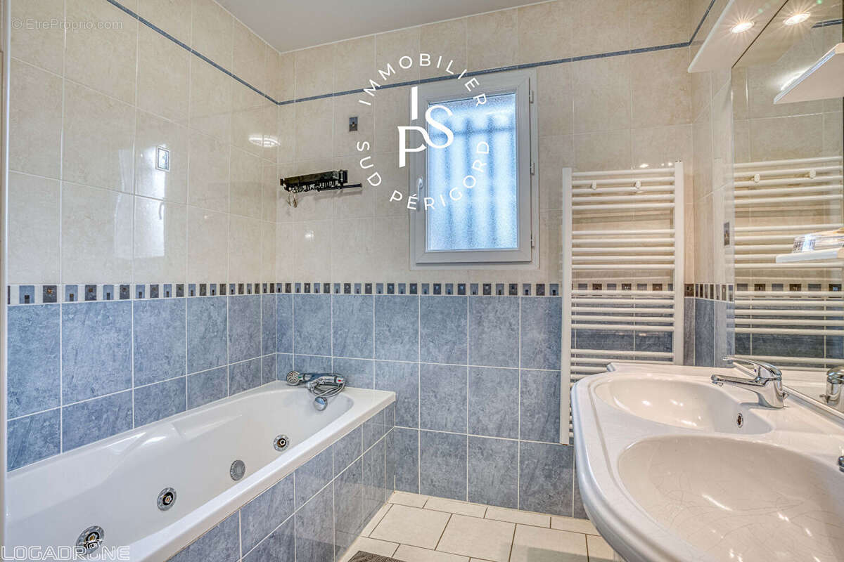 Maison à CASTILLONNES