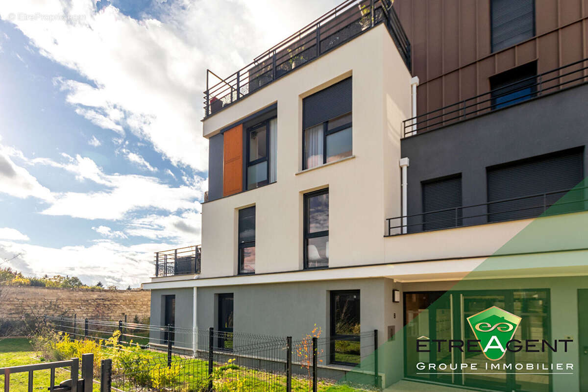 Appartement à VERNEUIL-SUR-SEINE