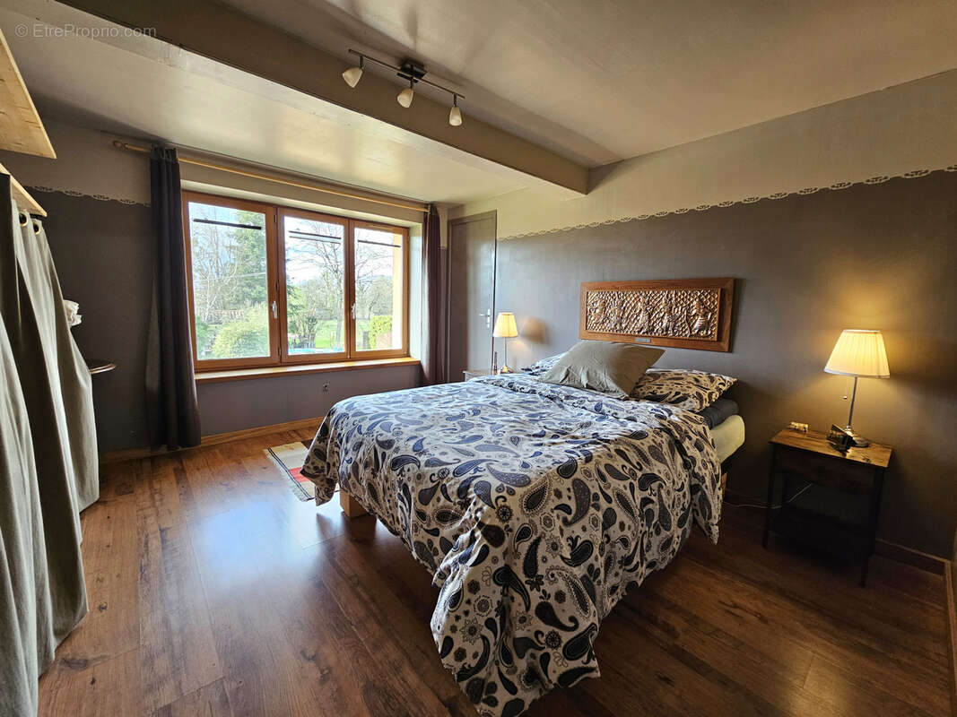 Maison à PUY-GUILLAUME