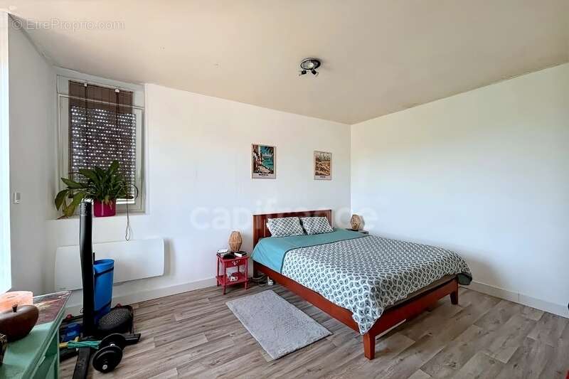 Charmante maison en pierre de 122m², 3 chambres avec jardin, terrasse, cave à GUENGAT(29) - photo 10