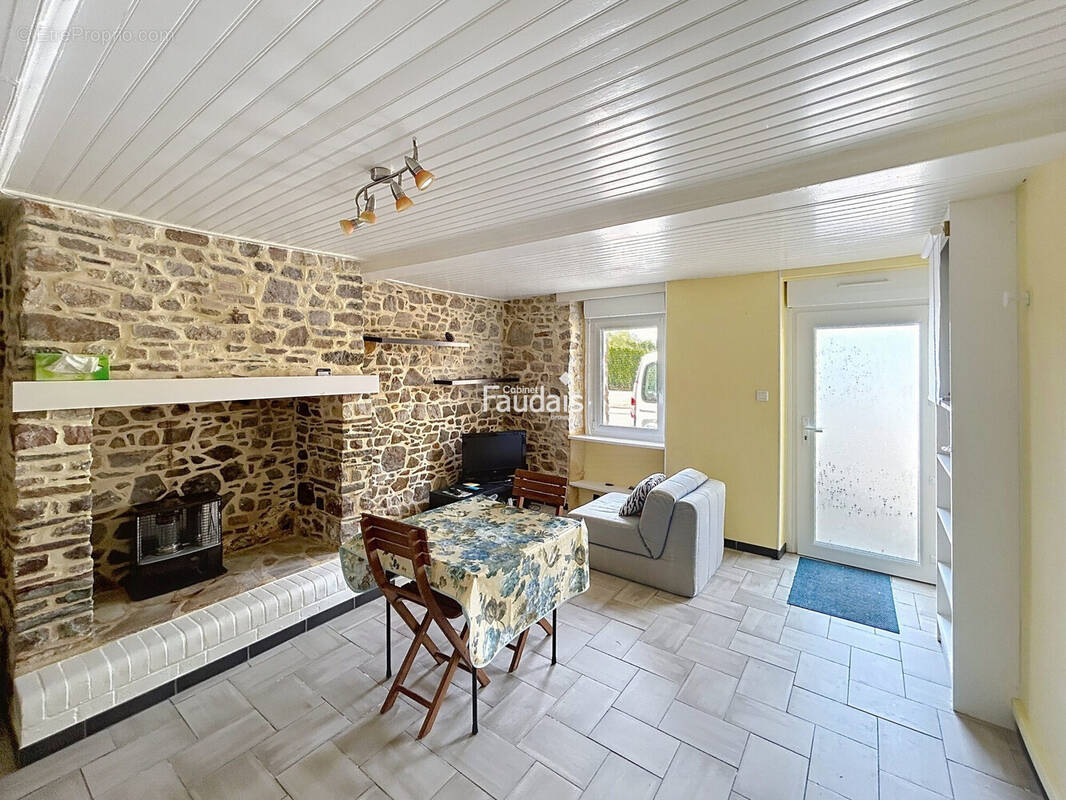 Maison à CREANCES