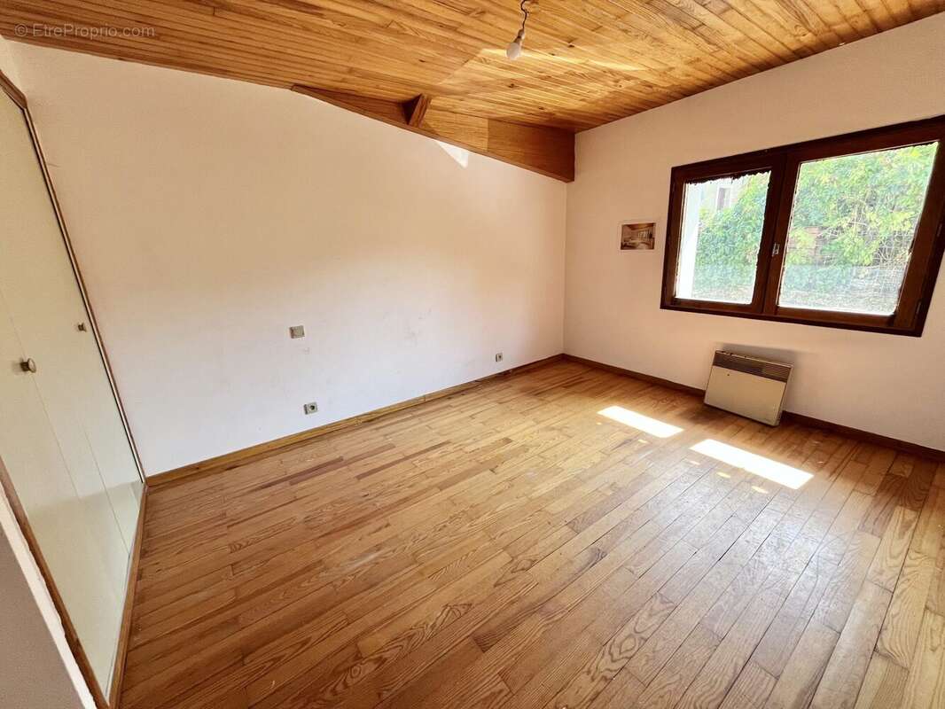 Maison 91 m² à Chanac  - photo 4