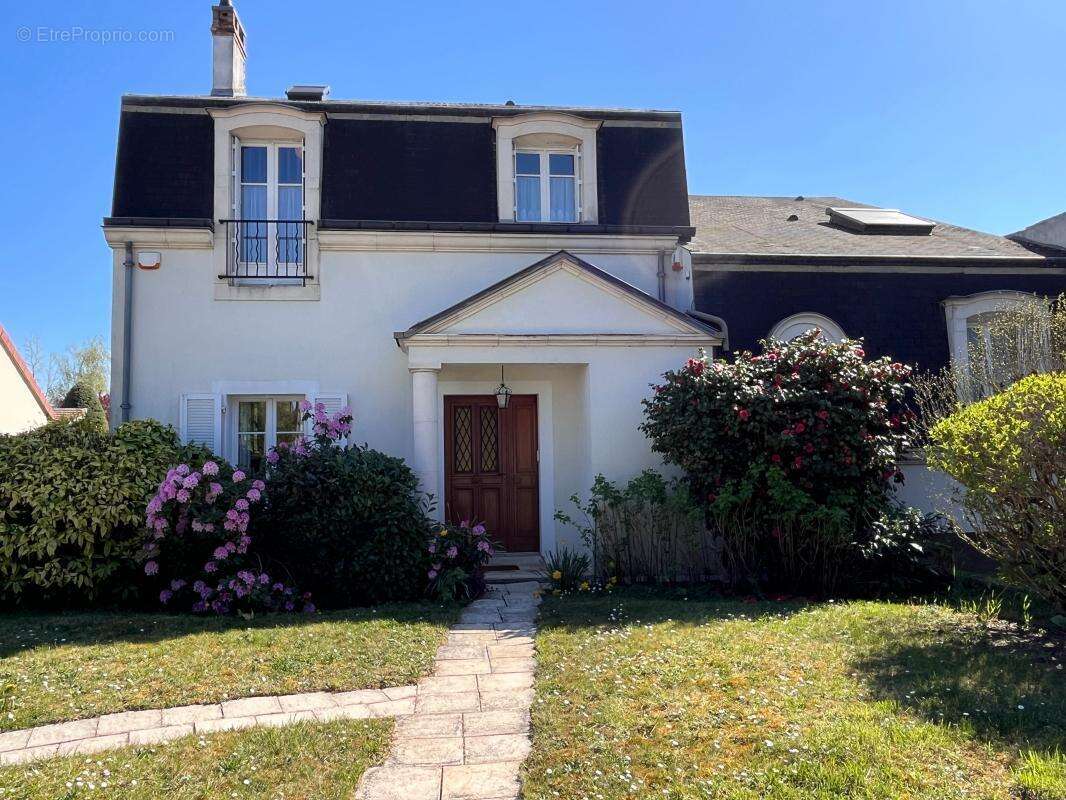 Maison à SAINT-DENIS-EN-VAL