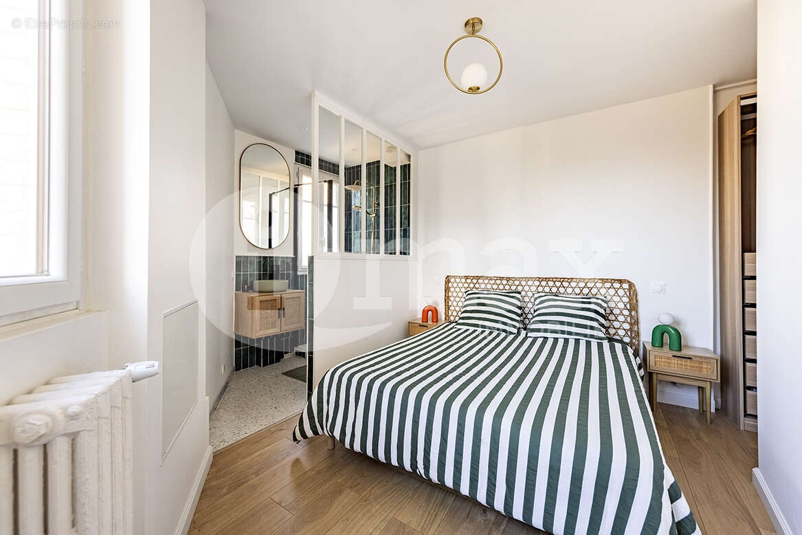 Appartement à COURBEVOIE