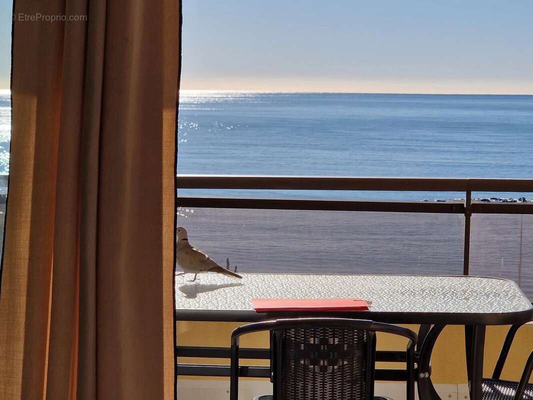 Appartement à SAINT-LAURENT-DU-VAR