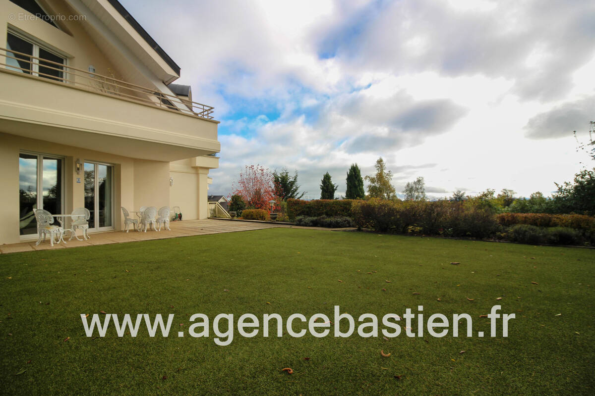 Appartement à DIVONNE-LES-BAINS